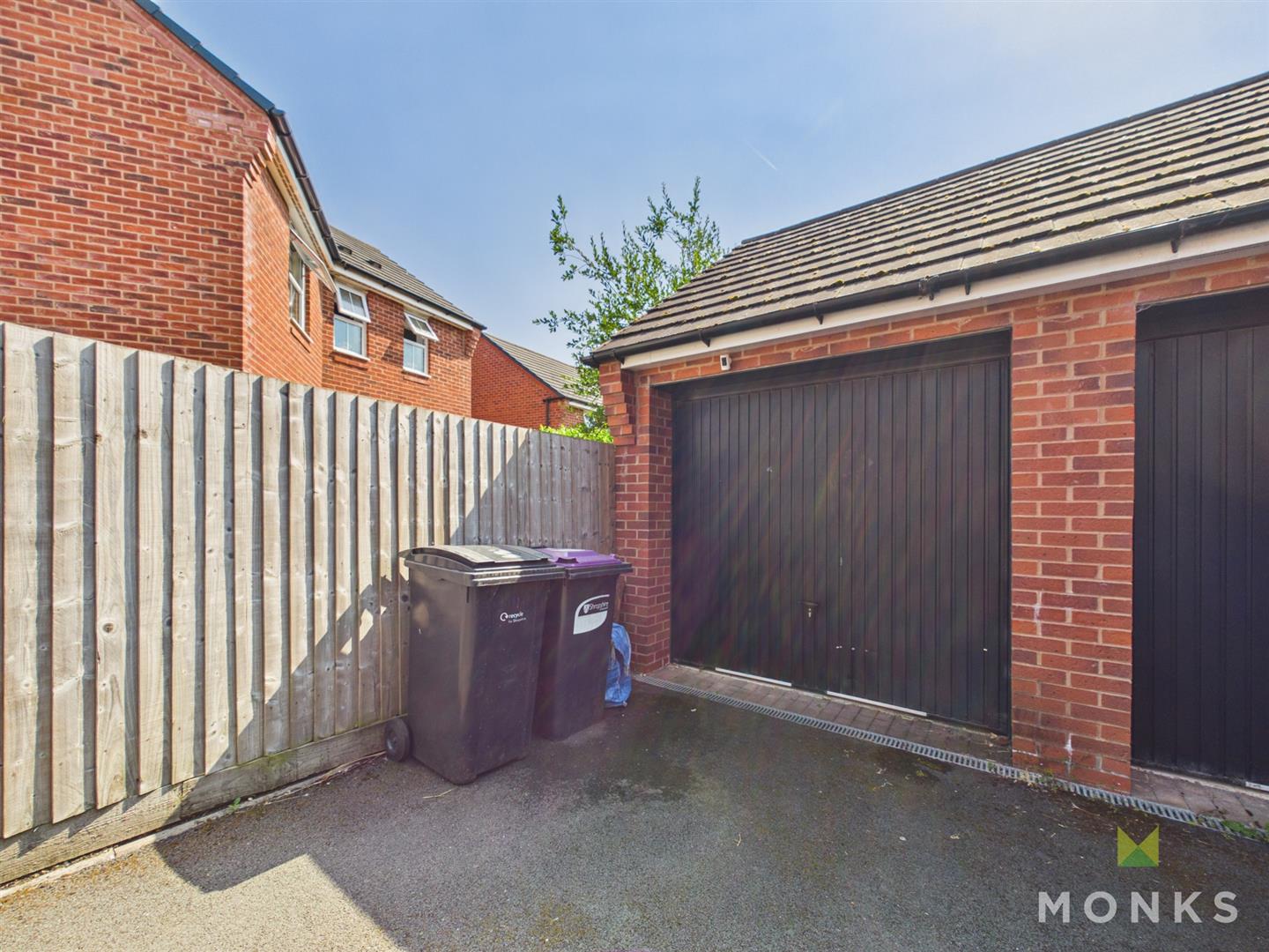 11 Cottams Meadow, Oswestry, SY10 9FH For Sale